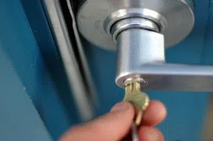 Neighborhood Locksmith Store Houston, TX 713-470-0706 - key-broke-in-lock
